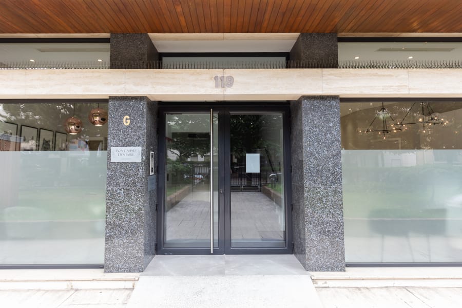 L'entrée de l'immeuble du 119 rue du Président Wilson.