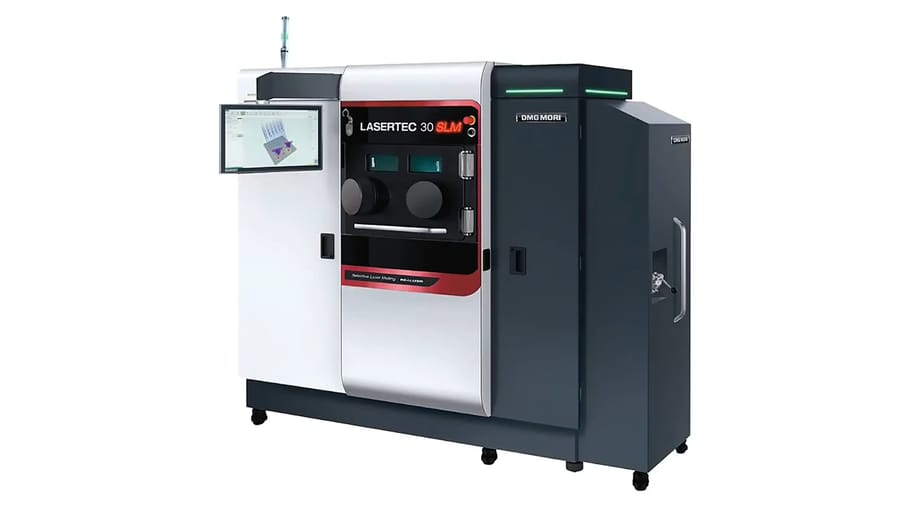 Machine de fusion laser sur lit de poudre (SLM) utilisée pour l’impression 3D de pièces métalliques.
